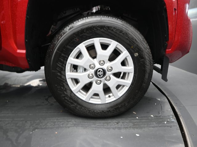 Used 2026 Toyota Tacoma SR5 AWD/4WD image 16