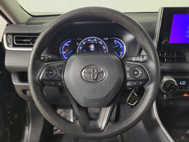 Used 2025 Toyota RAV4 LE AWD/4WD image 26