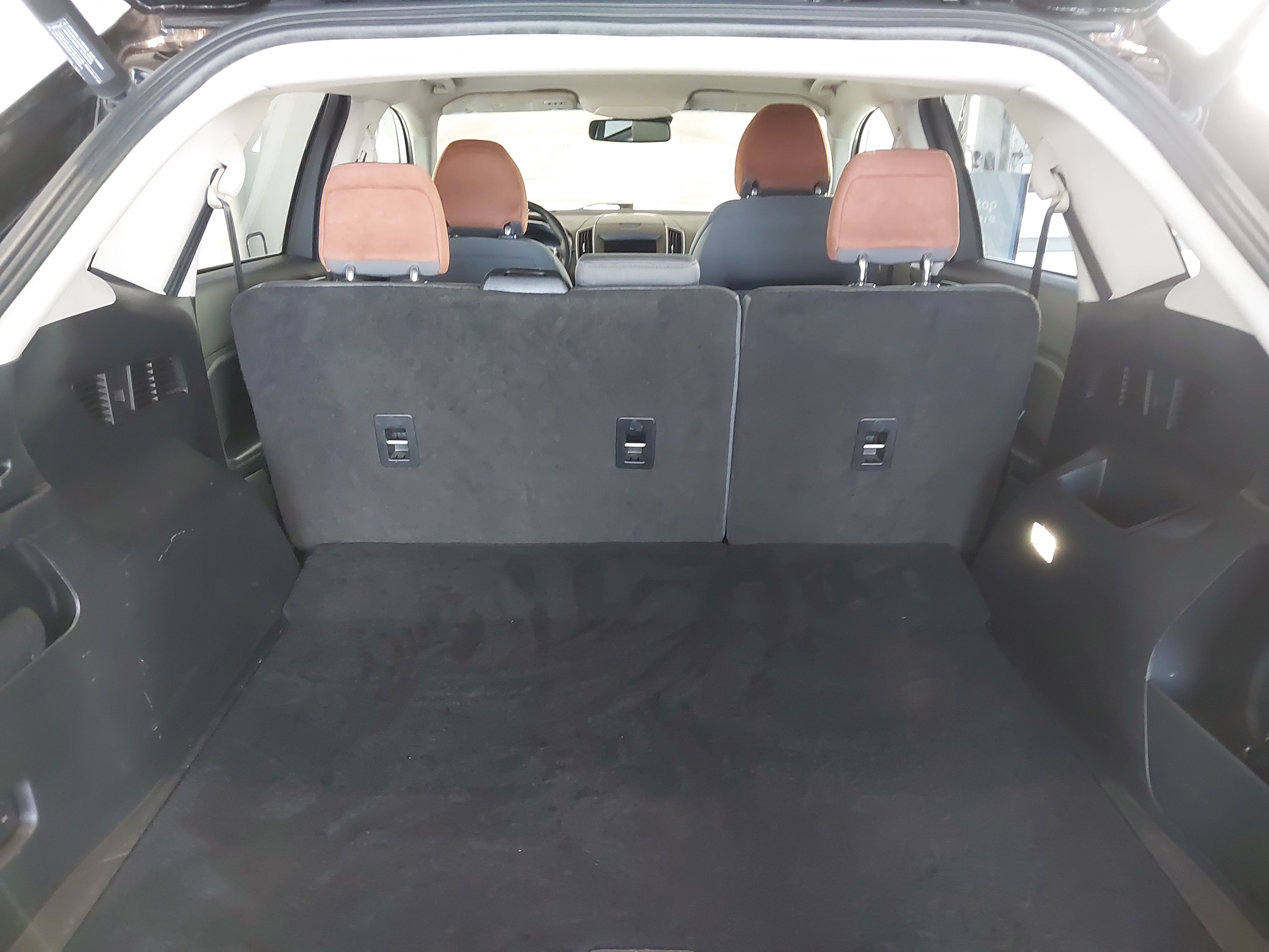 Used 2018 Ford Edge SEL w/ Equipment Group 201A FWD image 27