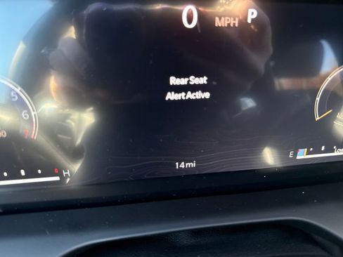 New 2025 Jeep Grand Cherokee L Altitude image 16