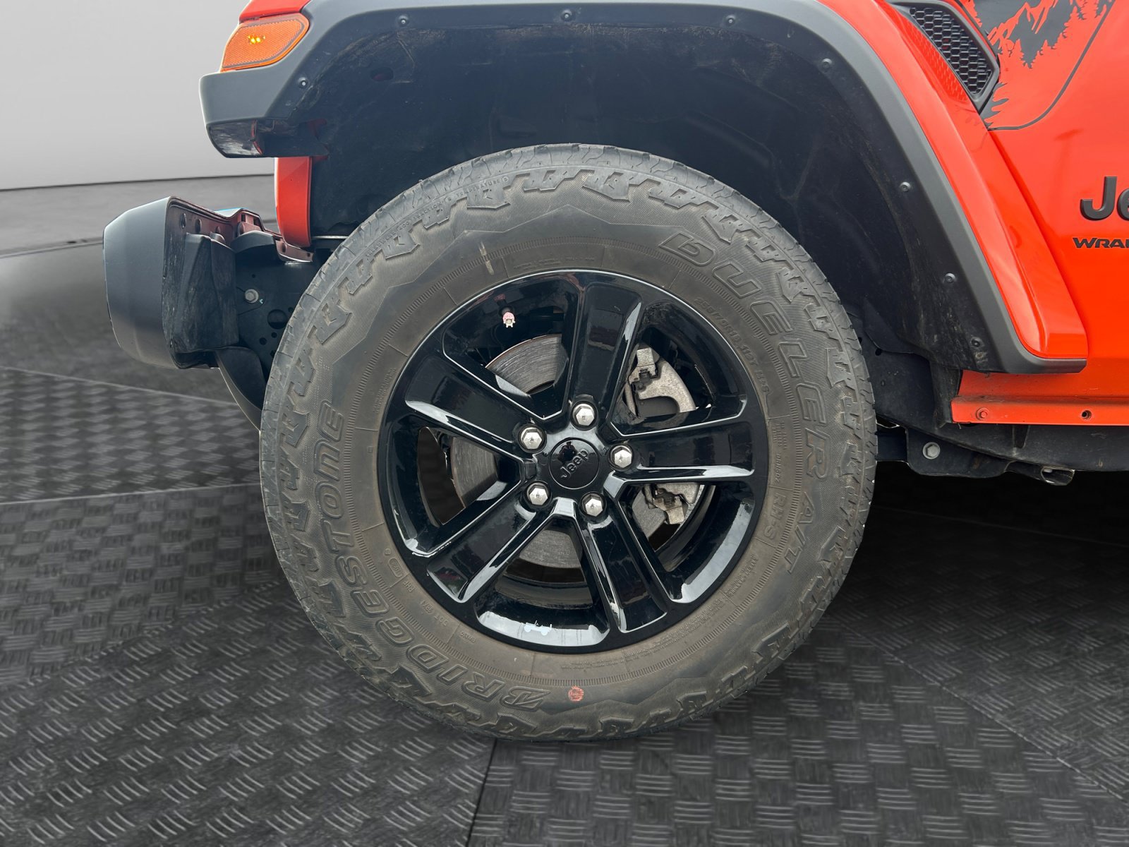 Used 2023 Jeep Wrangler Unlimited Sahara AWD/4WD image 18