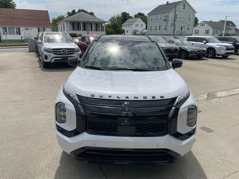 New 2026 Mitsubishi Outlander SEL AWD/4WD image 3