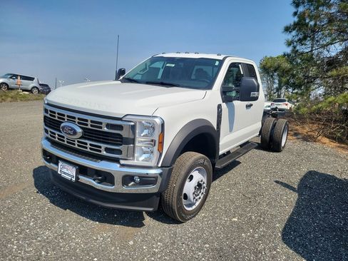 New 2025 Ford F450 XL w/ XL Chrome Package image 1