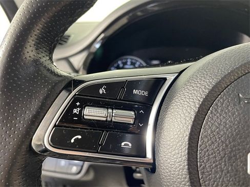 Certified 2023 Kia Seltos SX w/ SX Sunroof Package image 11