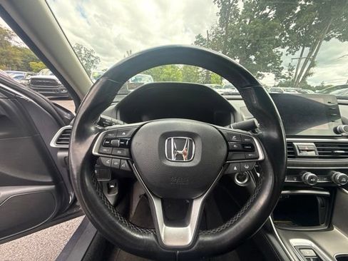 Used 2021 Honda Accord Touring image 10
