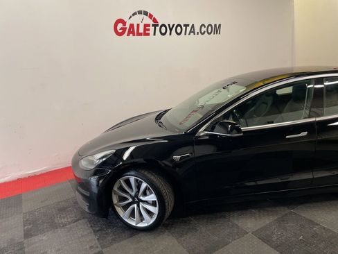 Used 2018 Tesla Model 3 Mid Range image 4