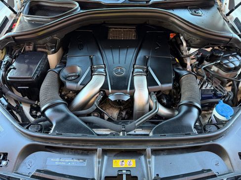 Used 2018 Mercedes-Benz GLS 550 4MATIC image 23