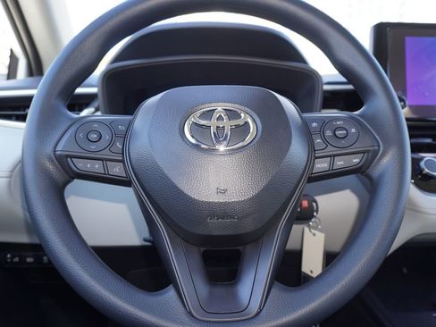 Certified 2026 Toyota Corolla Cross L image 20