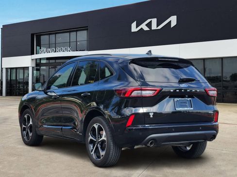 Used 2023 Ford Escape ST-Line Elite w/ Premium Technology Package image 5