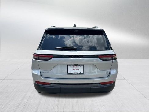 New 2026 Jeep Grand Cherokee Limited AWD/4WD image 6