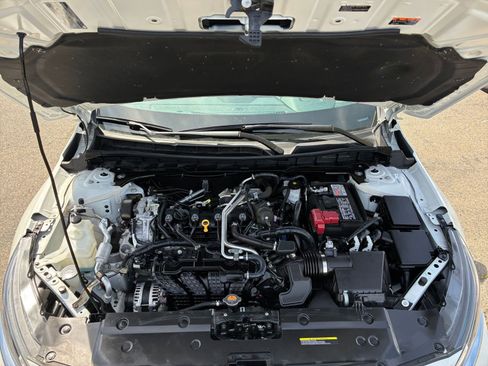 Used 2025 Nissan Altima 2.5 SV image 32