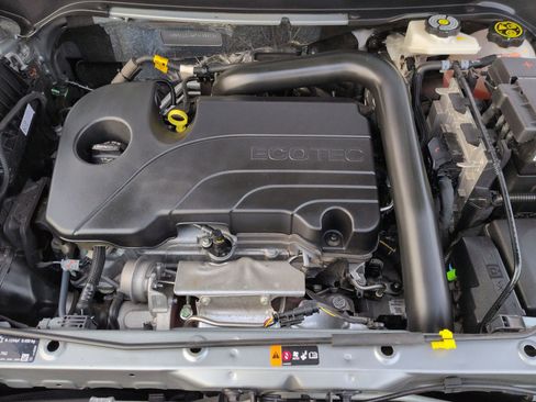 Certified 2023 Chevrolet Equinox RS image 34