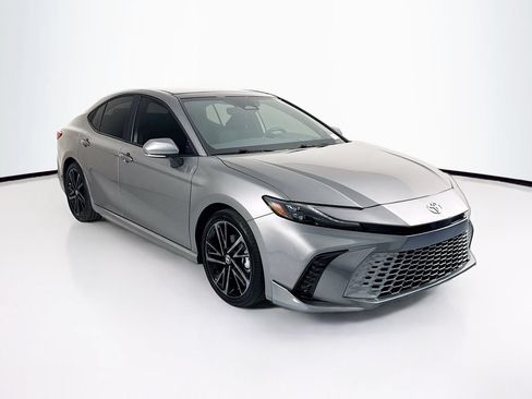 Used 2025 Toyota Camry XSE w/ Premium Package FWD image 3