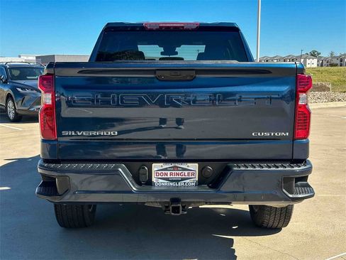 Used 2022 Chevrolet Silverado 1500 Custom image 4