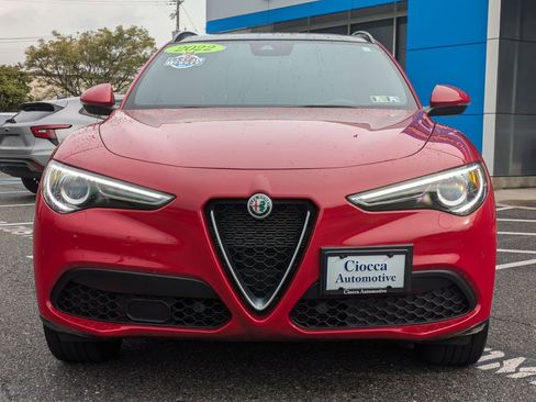 Used 2022 Alfa Romeo Stelvio Ti image 2