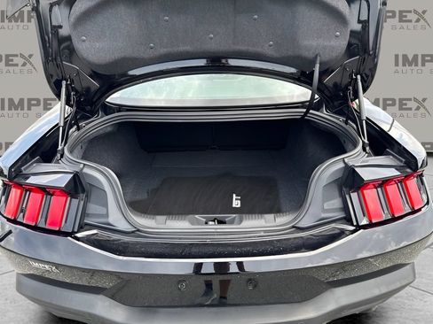 Used 2025 Ford Mustang GT Premium RWD image 27
