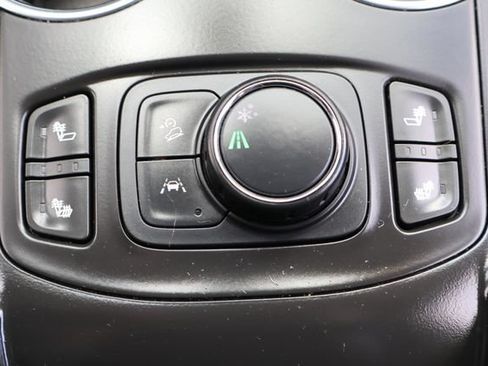 Used 2023 GMC Terrain SLE w/ Driver Convenience Package FWD image 28