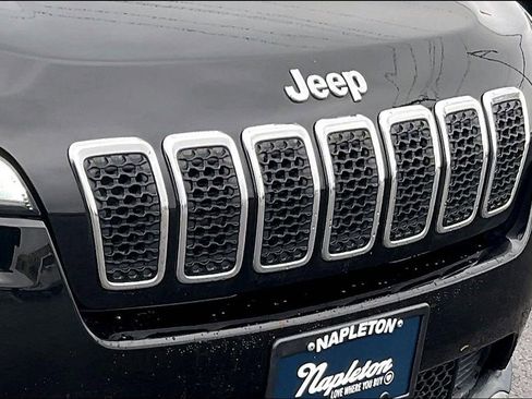Used 2019 Jeep Cherokee Limited image 33
