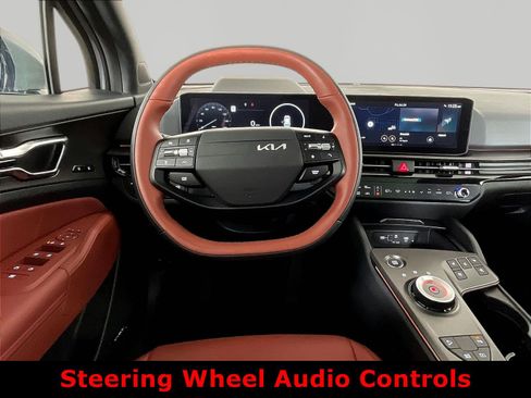 Certified 2026 Kia Sportage SX Prestige AWD/4WD image 8