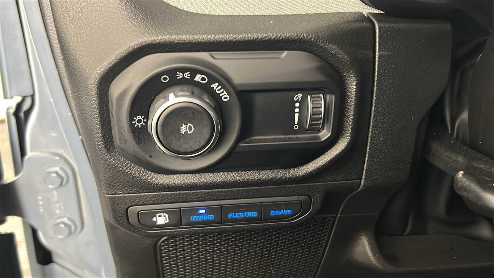 Used 2024 Jeep Wrangler Unlimited AWD/4WD image 22