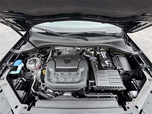 Used 2023 Volkswagen Tiguan SE R-Line image 13