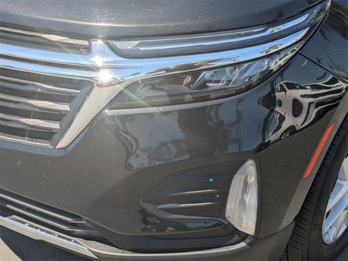 Used 2023 Chevrolet Equinox LT image 11
