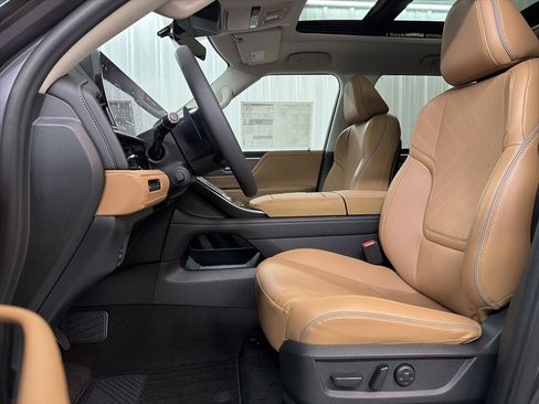 Certified 2026 INFINITI QX80 Luxe w/ Cargo Package image 13