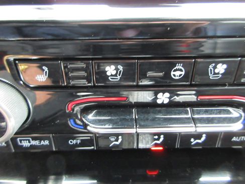 Used 2023 Jeep Grand Cherokee L Summit image 52