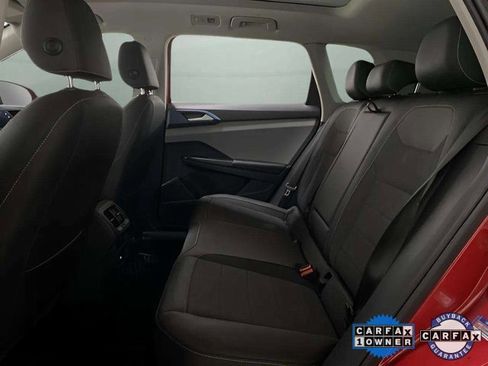 Used 2024 Volkswagen Taos SE image 19