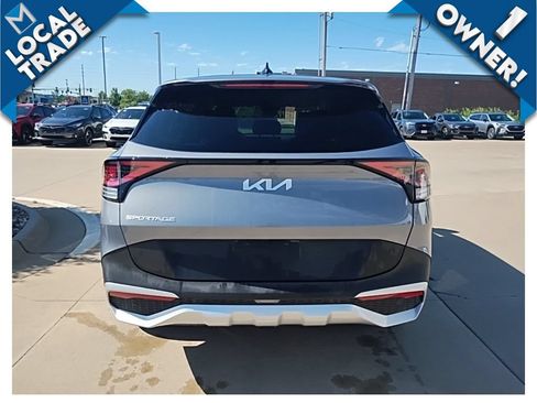 Used 2025 Kia Sportage EX FWD image 4