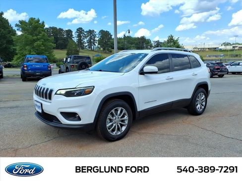 Used 2021 Jeep Cherokee Latitude Lux w/ Comfort/Convenience Group AWD/4WD image 9