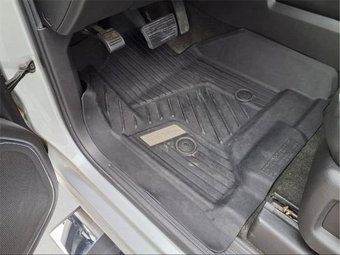 Used 2018 GMC Sierra 1500 SLT w/ SLT Premium Package image 21