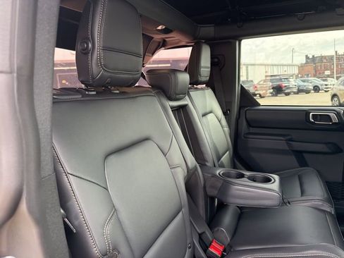 New 2025 Ford Bronco Badlands image 13