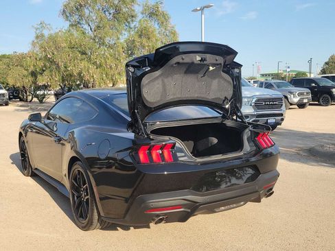 Used 2025 Ford Mustang Coupe RWD image 23