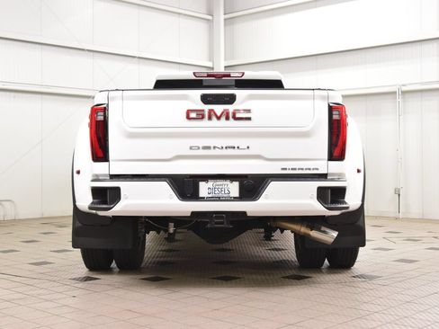 Used 2025 GMC Sierra 3500 Denali w/ Denali Reserve Package AWD/4WD image 7