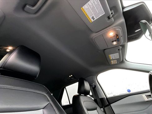 Used 2023 Ford Explorer XLT w/ Equipment Group 202A image 22