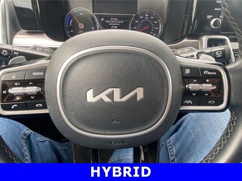 Used 2022 Kia Sorento S image 17