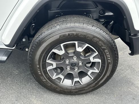 Used 2025 Jeep Wrangler Sahara w/ Safety Group image 22