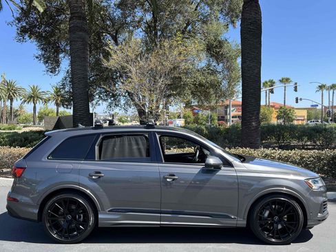 Used 2020 Audi Q7 3.0T Prestige w/ Prestige Package AWD/4WD image 19