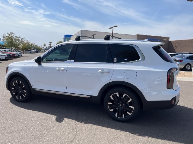 Used 2024 Kia Telluride SX Prestige w/ Towing Package AWD/4WD image 4
