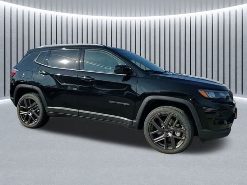 New 2026 Jeep Compass Latitude AWD/4WD image 3