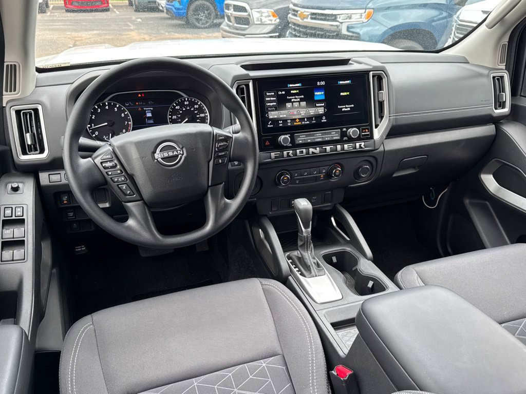 Used 2025 Nissan Frontier SV RWD image 7