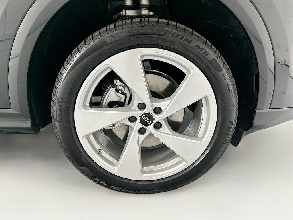 Used 2026 Audi Q5 Premium Plus AWD/4WD image 32