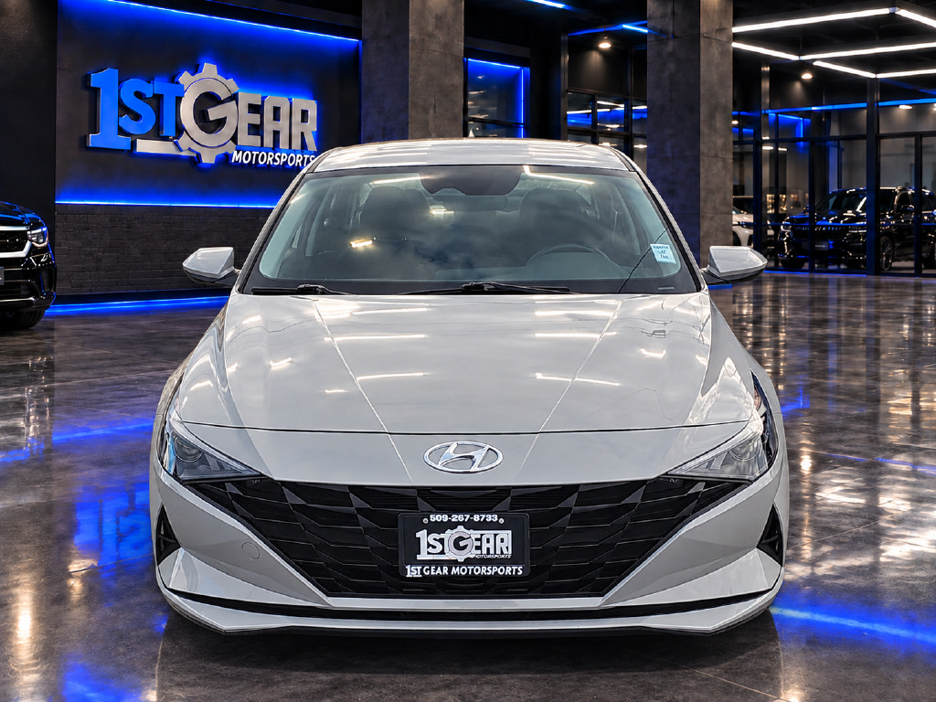 Used 2022 Hyundai Elantra SEL FWD image 3