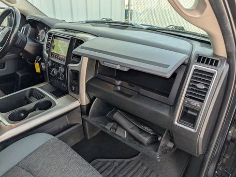 Used 2018 RAM 1500 Big Horn image 32