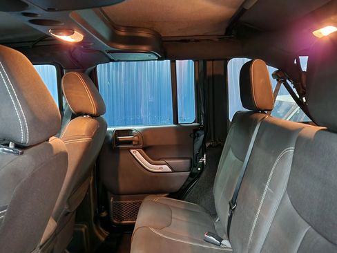 Used 2015 Jeep Wrangler Unlimited Sahara w/ Dual Top Group image 20