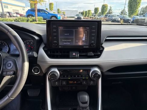 Used 2022 Toyota RAV4 XLE w/ Convenience Package AWD/4WD image 20