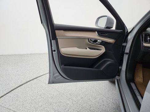 New 2026 Volvo XC90 T8 Plus w/ Protection Package AWD/4WD image 27