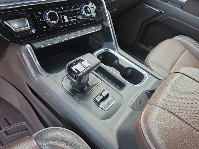 Used 2024 GMC Sierra 1500 Denali w/ Technology Package AWD/4WD image 15
