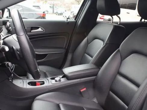 Used 2018 Mercedes-Benz GLA 250 4MATIC image 34